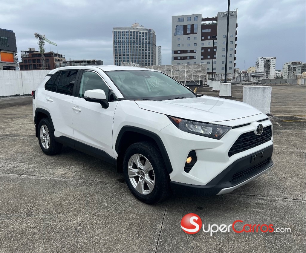 2022 Toyota RAV4 LE — foto 3 / 10