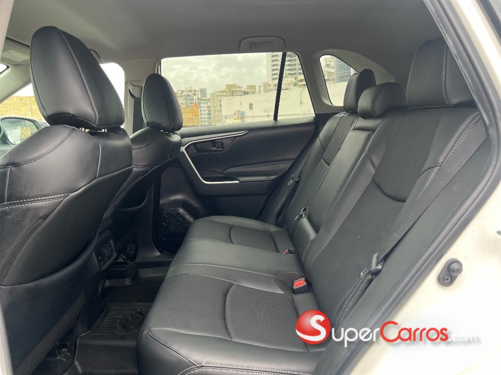 2022 Toyota RAV4 LE — foto 9 / 10