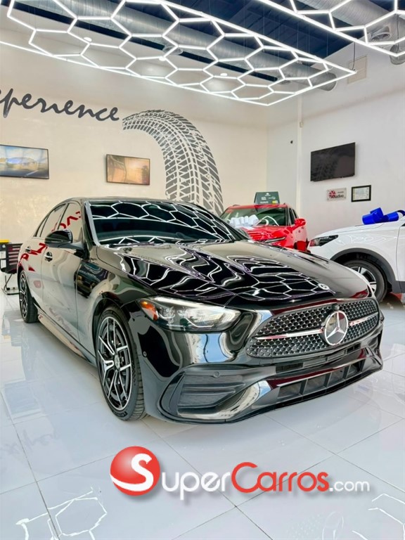2023 Mercedes-Benz Clase C 300 AMG — foto 2 / 12