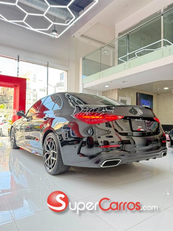 2023 Mercedes-Benz Clase C 300 AMG — foto 4 / 12