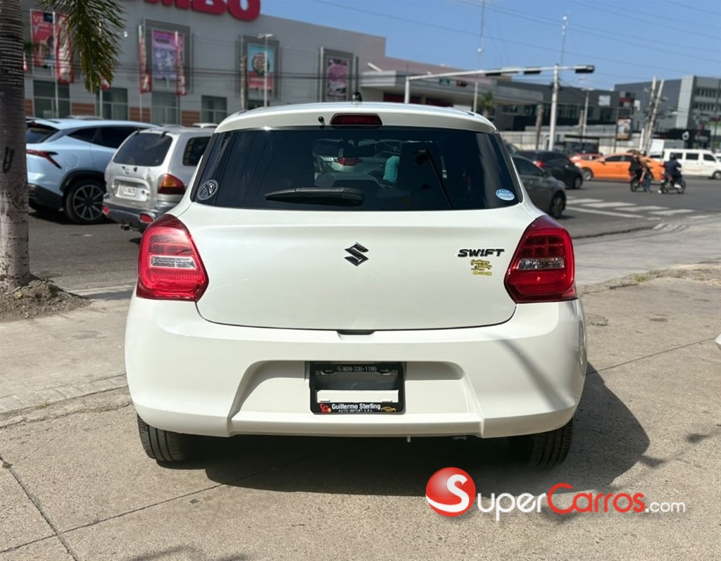2021 Suzuki Swift — foto 8 / 11