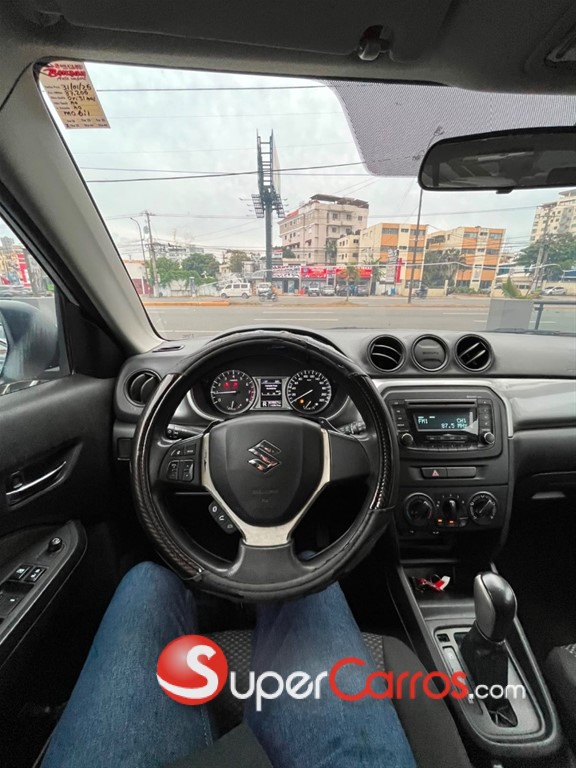 2017 Suzuki Vitara GL — foto 6 / 10