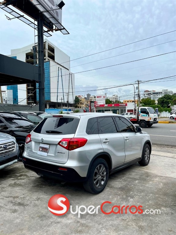 2017 Suzuki Vitara GL — foto 10 / 10