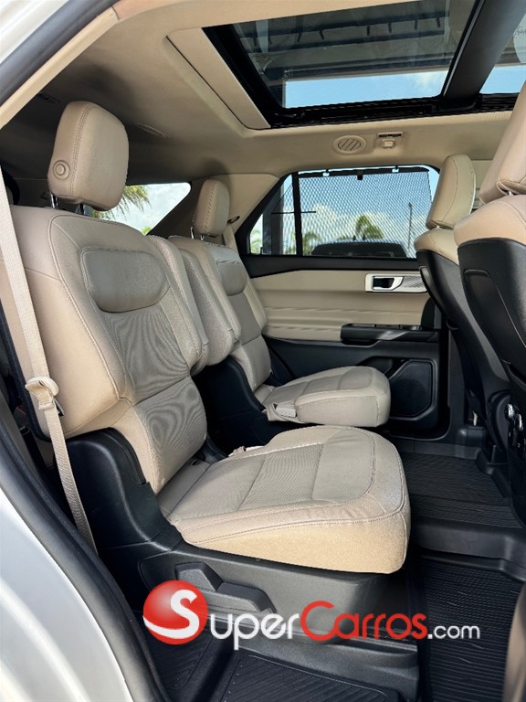 2020 Ford Explorer Limited — foto 7 / 12