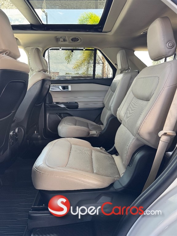 2020 Ford Explorer Limited — foto 10 / 12