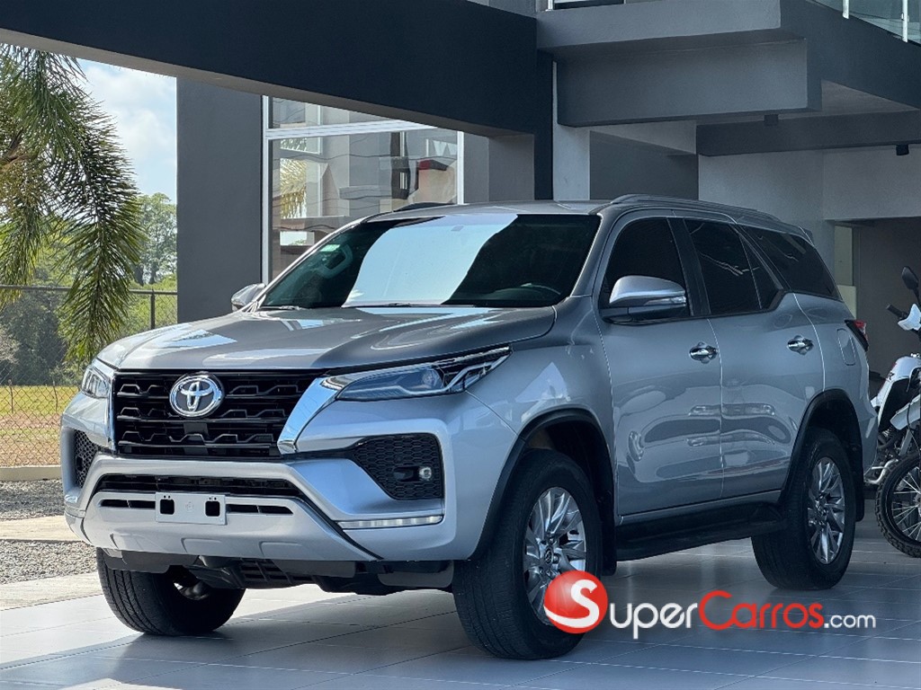 2022 Toyota Fortuner SRV