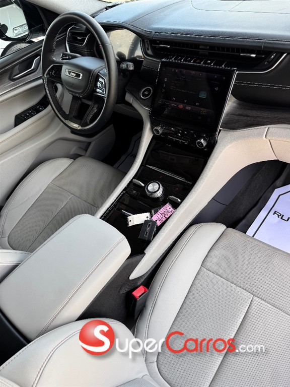 2022 Jeep Grand Cherokee Overland — foto 6 / 12