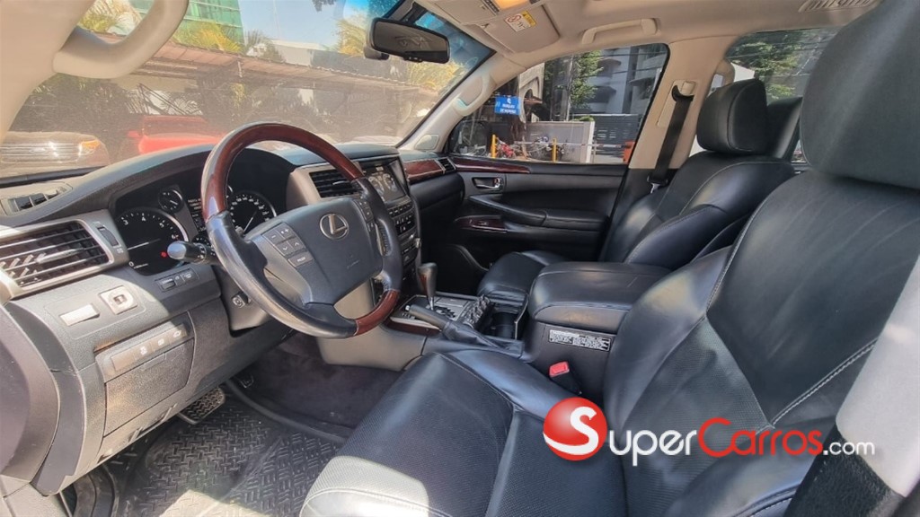 2015 Lexus LX 570 — foto 9 / 11