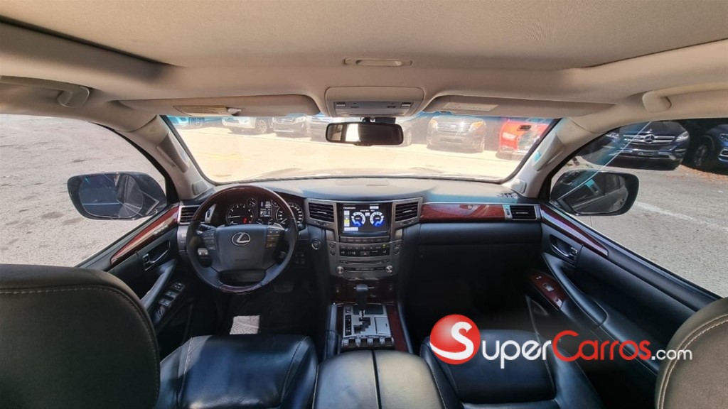 2015 Lexus LX 570 — foto 10 / 11