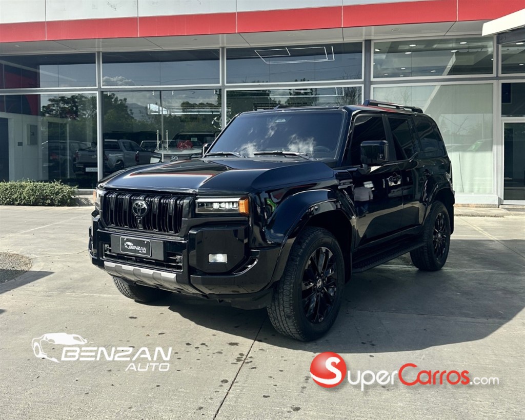 2026 Toyota Land Cruiser Prado Luxury 01