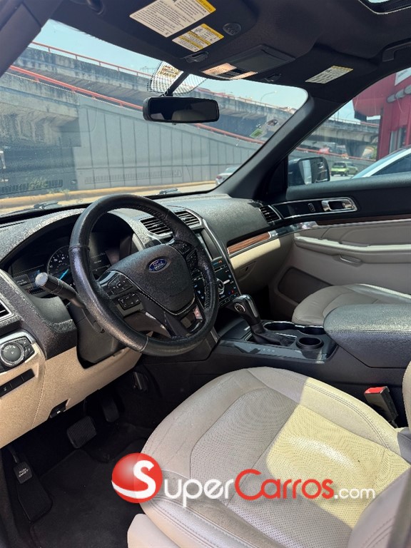 2018 Ford Explorer Limited — foto 2 / 11