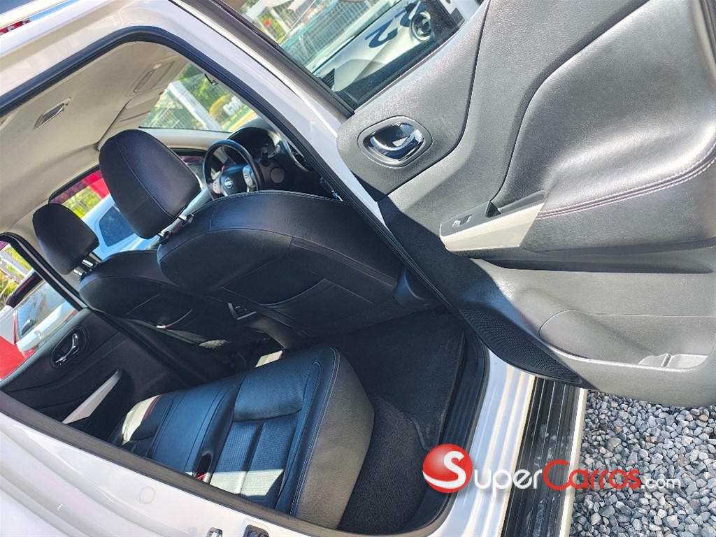 2020 Nissan Navara — foto 8 / 9