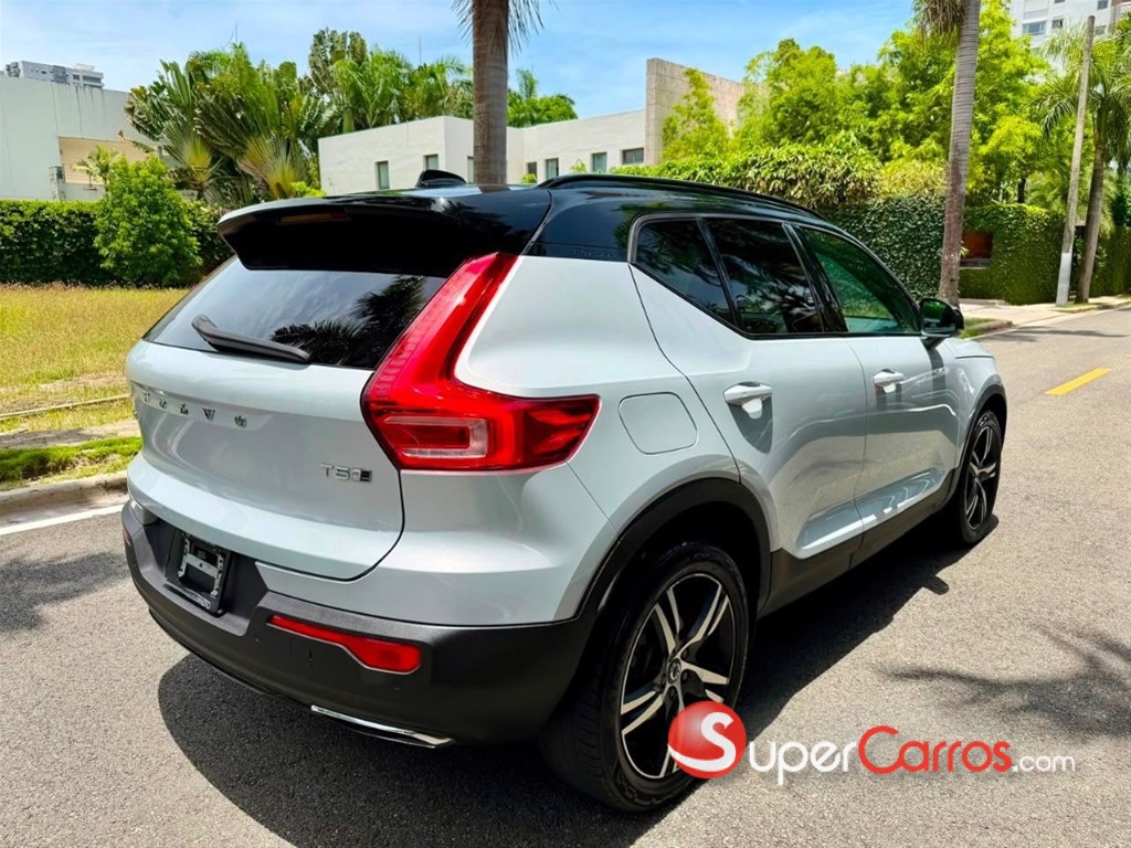 2020 Volvo XC40 R-Design — foto 3 / 8
