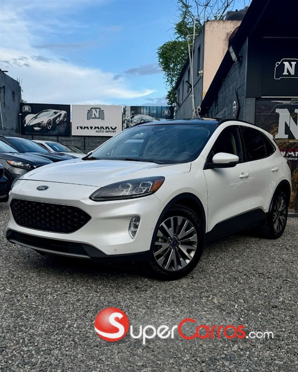 2020 Ford Escape Titanium — foto 2 / 9