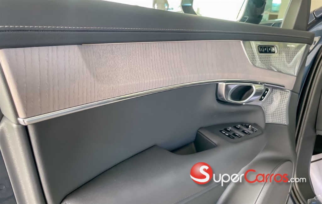2027 Volvo XC90 T8 Excellence — foto 12 / 12