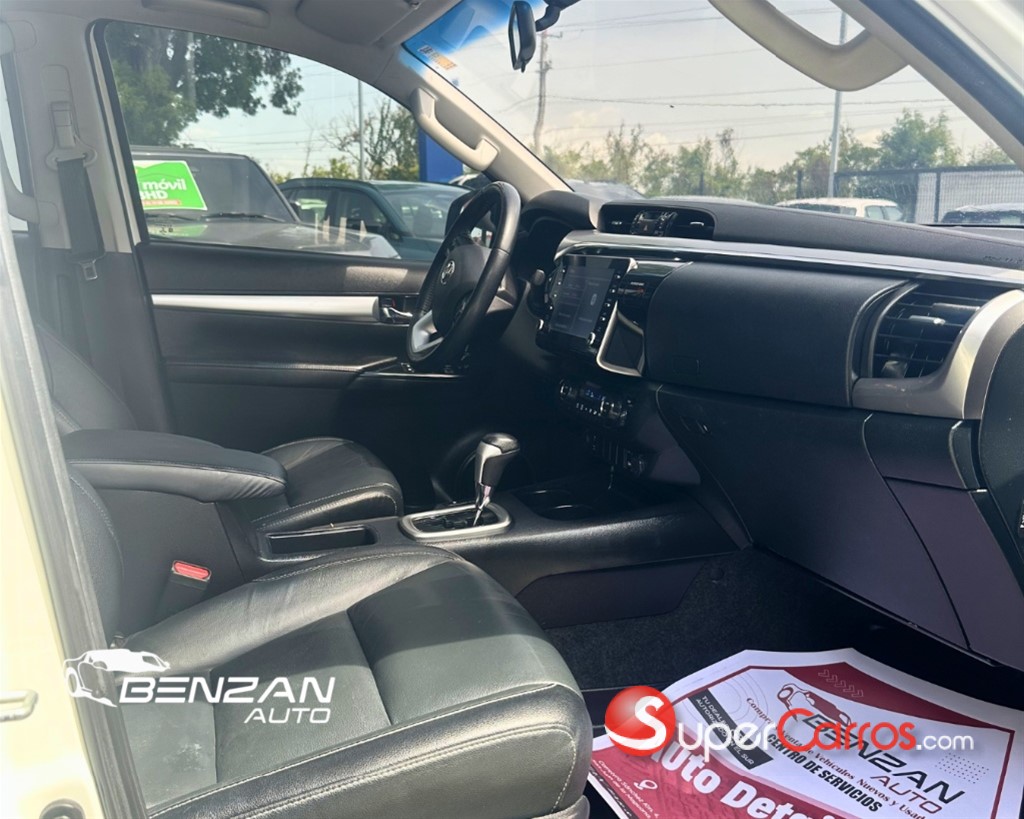 2022 Toyota Hilux Limited — foto 5 / 8