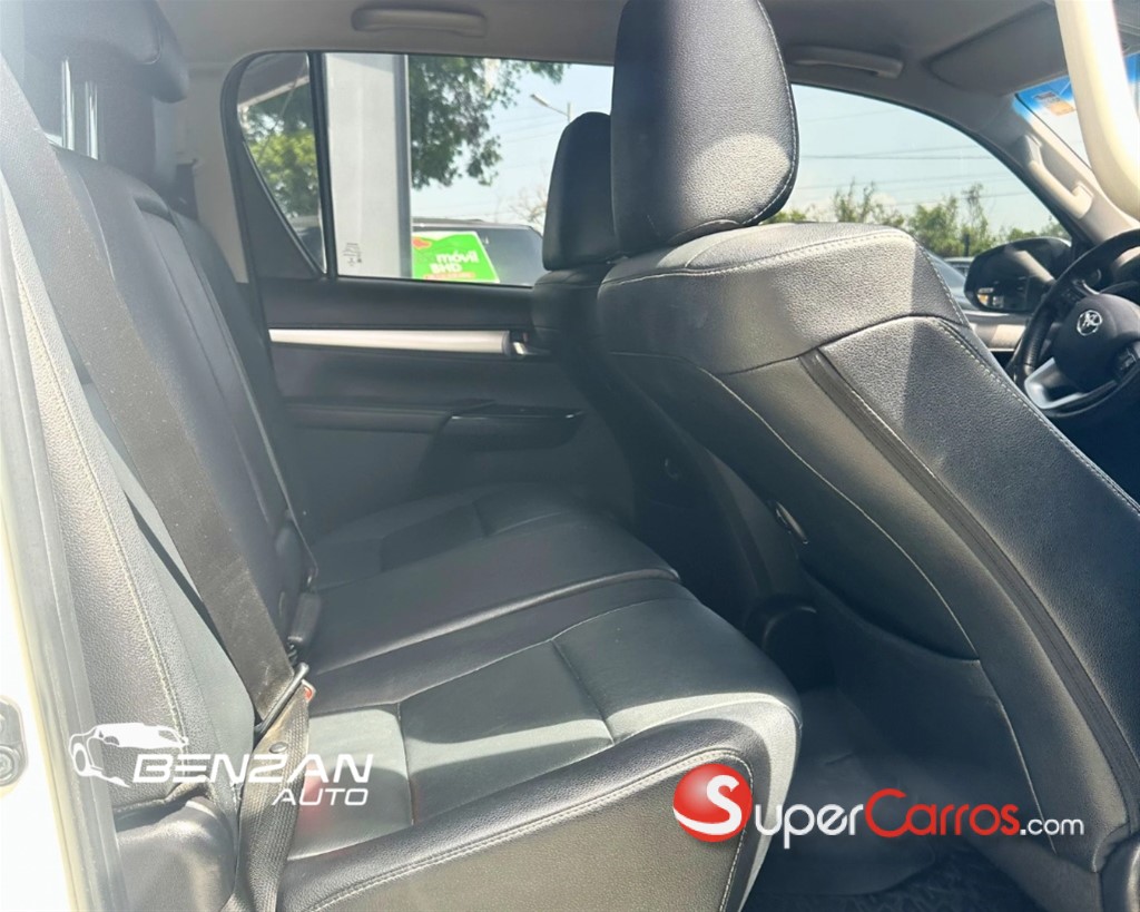 2022 Toyota Hilux Limited — foto 6 / 8