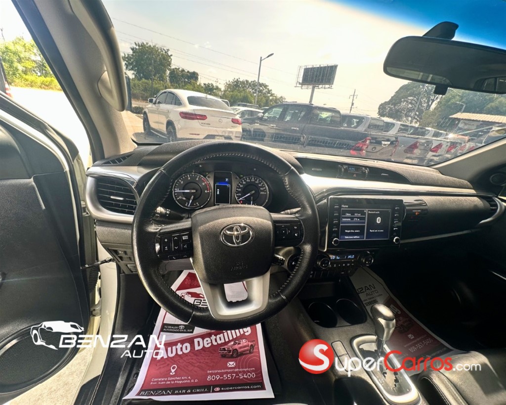 2022 Toyota Hilux Limited — foto 8 / 8