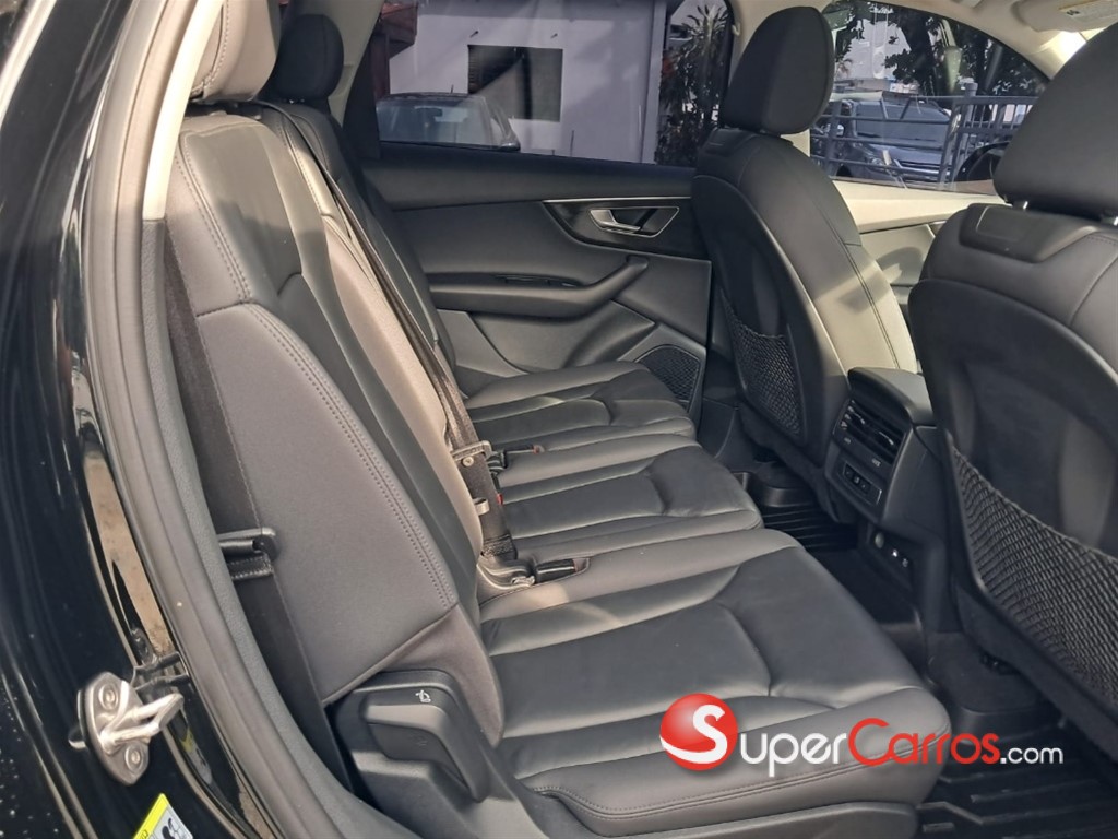 2021 Audi Q7 45 TFSI Premium Plus — foto 8 / 11