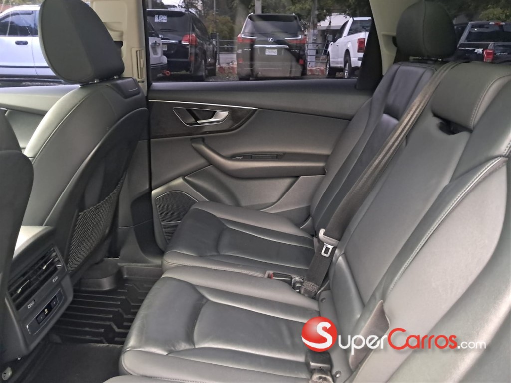 2021 Audi Q7 45 TFSI Premium Plus — foto 10 / 11