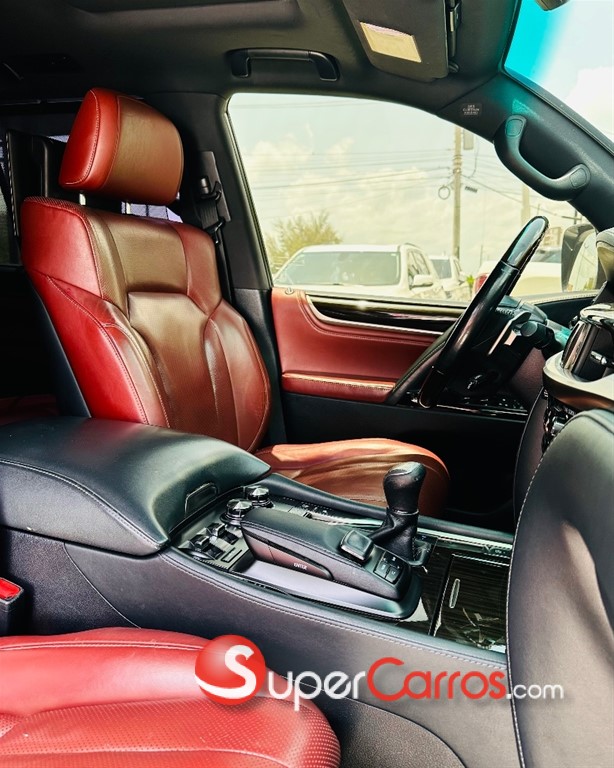 2016 Lexus LX 570 — foto 5 / 12