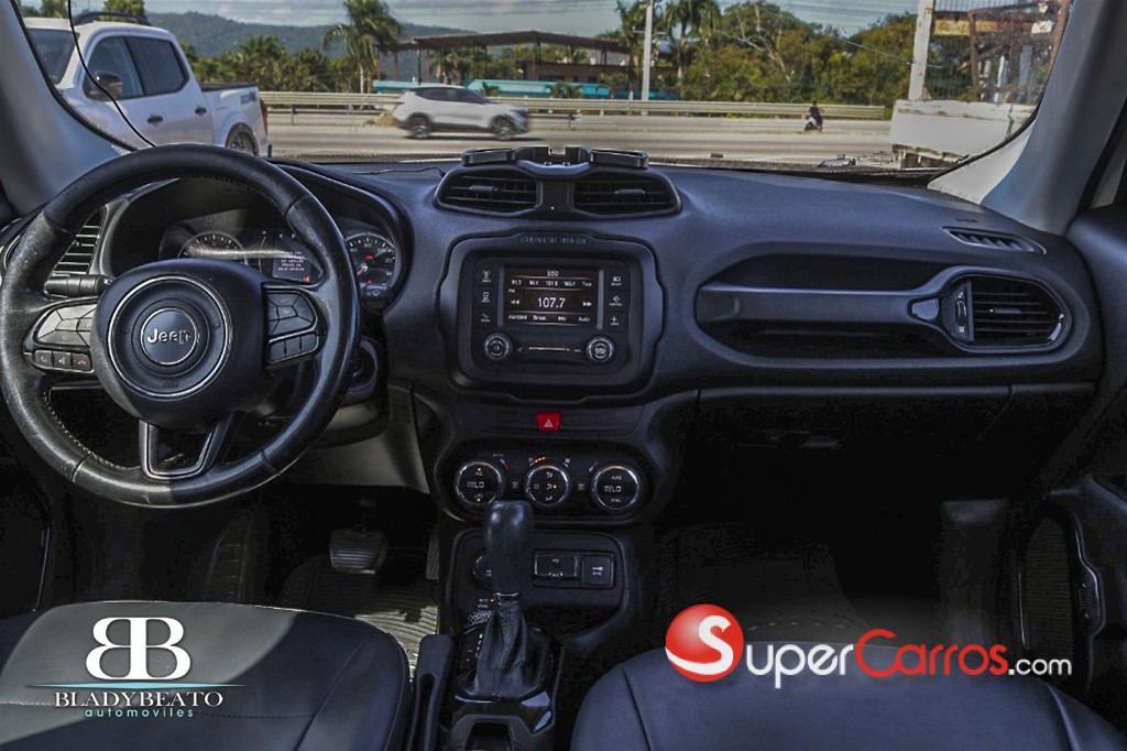 2017 Jeep Renegade Latitude — foto 8 / 12