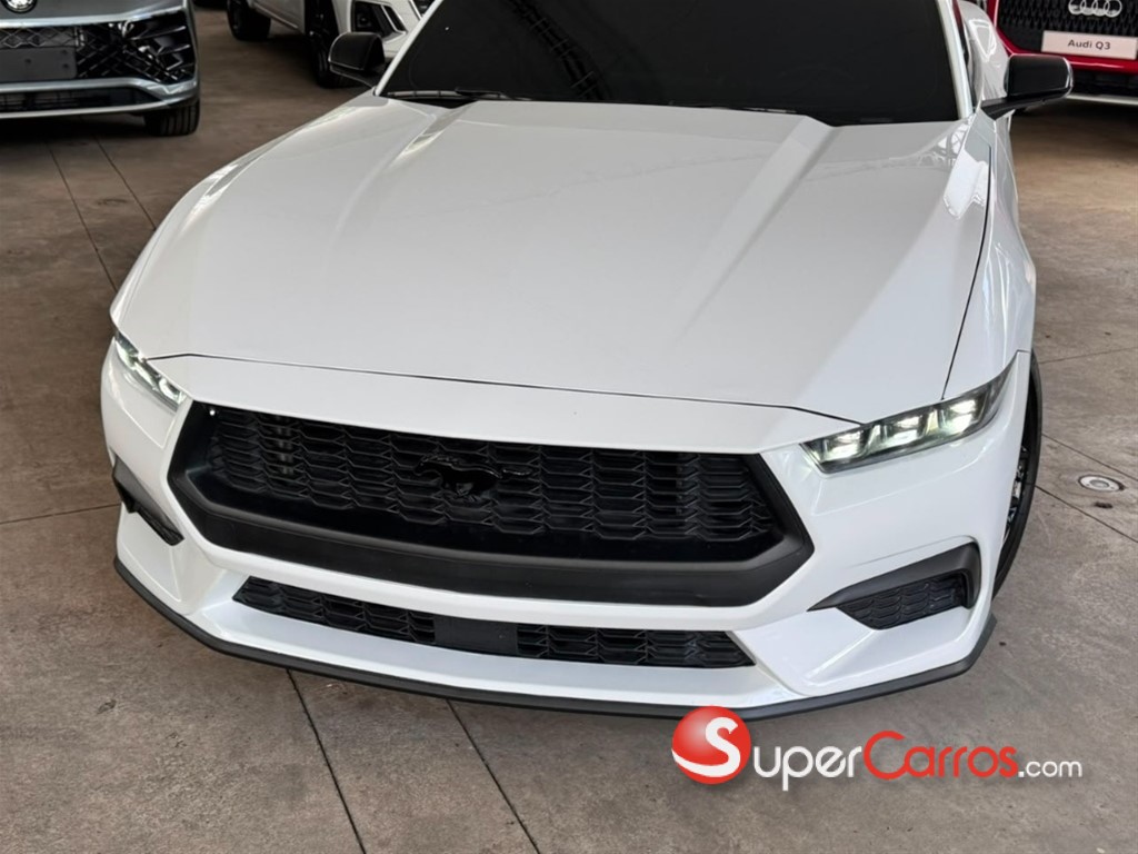 2024 Ford Mustang Ecoboost — foto 3 / 12