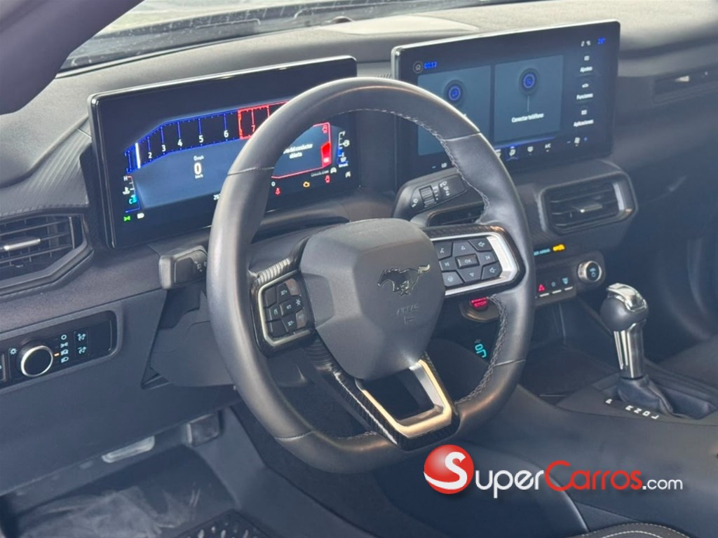 2024 Ford Mustang Ecoboost — foto 8 / 12