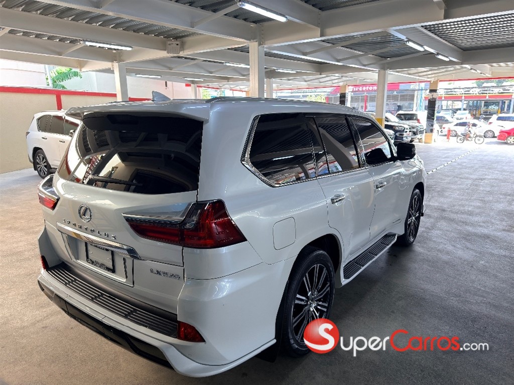 2018 Lexus LX 570 Sport — foto 5 / 12