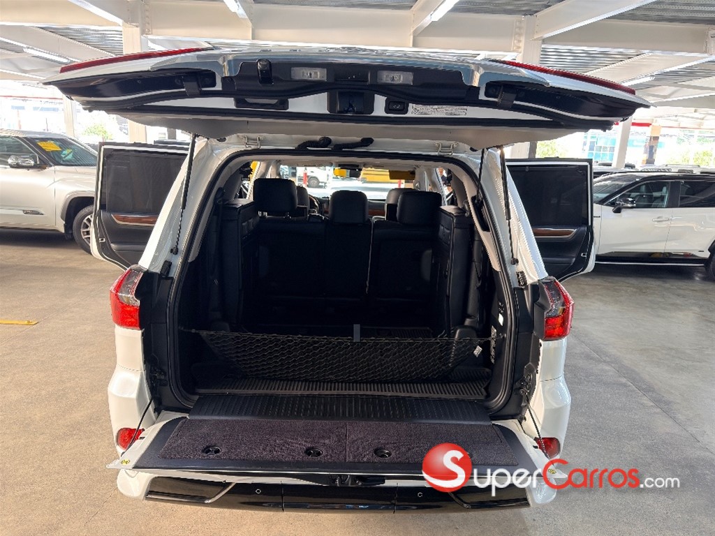 2018 Lexus LX 570 Sport — foto 7 / 12