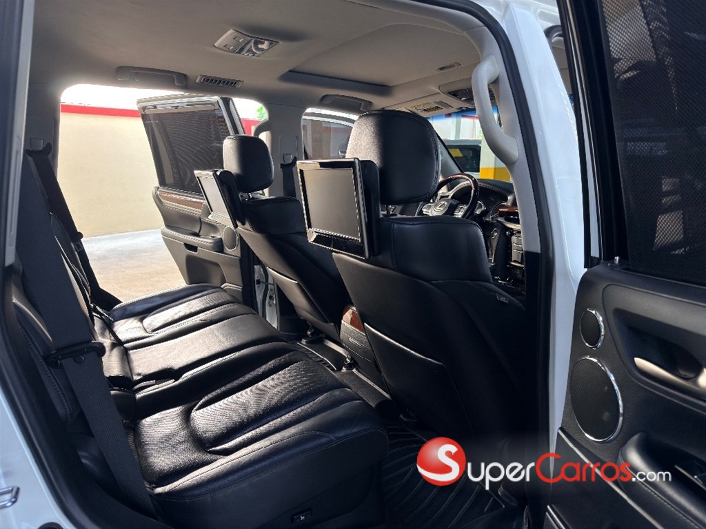 2018 Lexus LX 570 Sport — foto 11 / 12