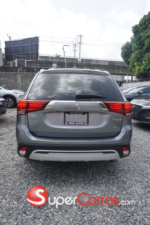 2020 Mitsubishi Motors Outlander SEL — foto 5 / 10