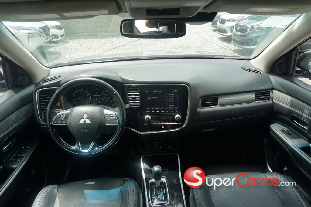 2020 Mitsubishi Motors Outlander SEL — foto 7 / 10