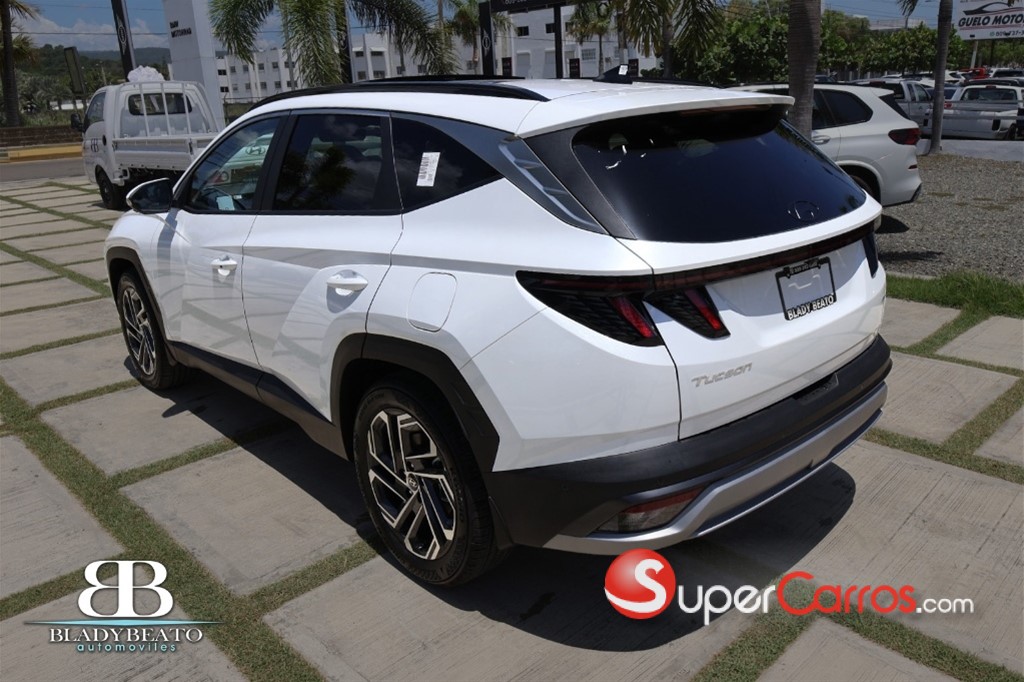 2026 Hyundai Tucson Signature — foto 2 / 12