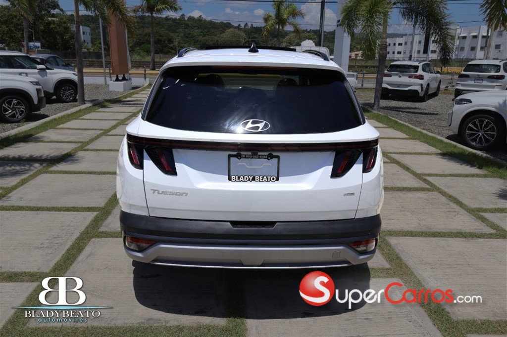 2026 Hyundai Tucson Signature — foto 11 / 12