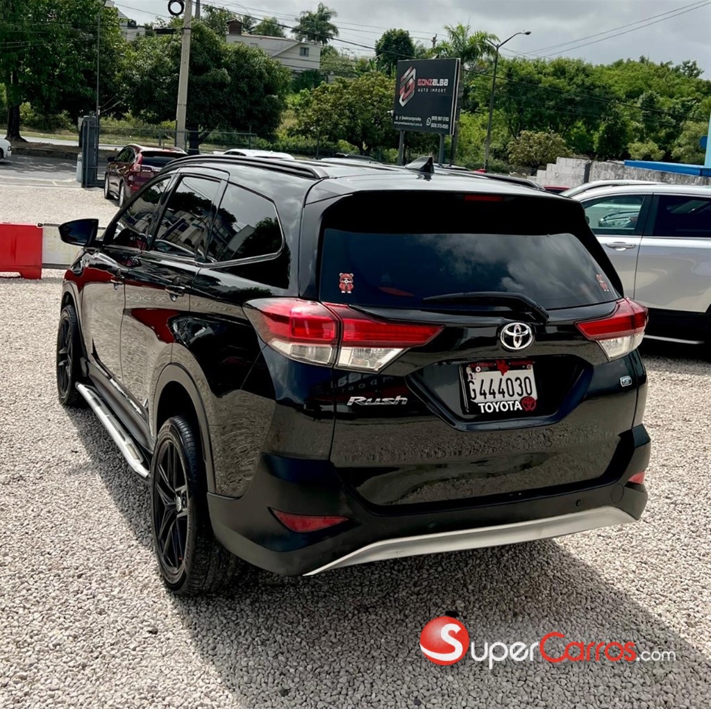 2019 Toyota Rush — foto 7 / 12