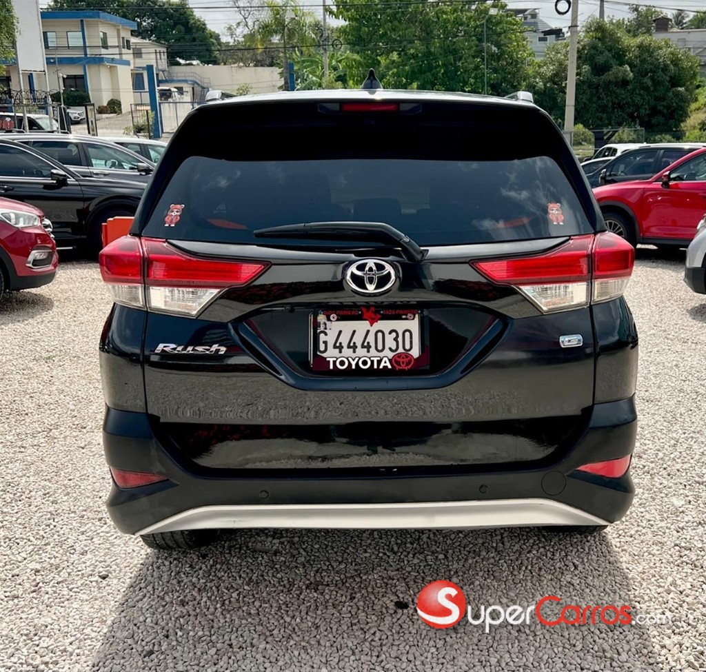2019 Toyota Rush — foto 8 / 12