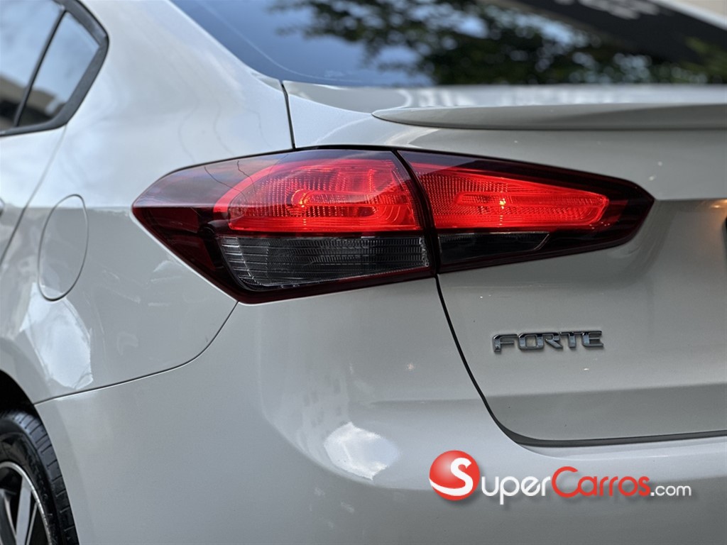 2018 Kia Forte S — foto 4 / 12