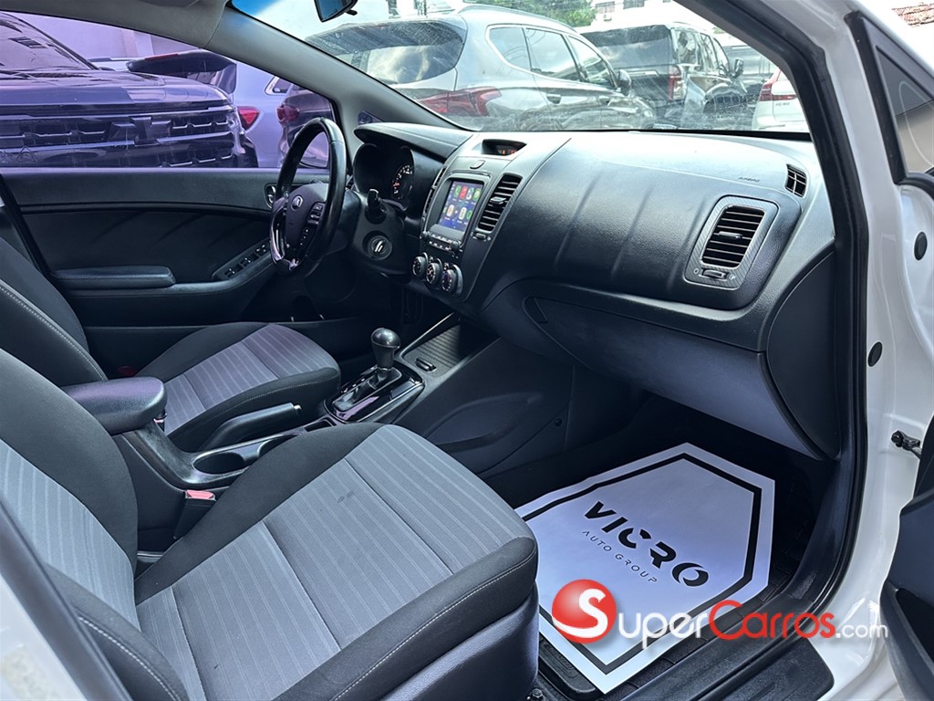2018 Kia Forte S — foto 8 / 12