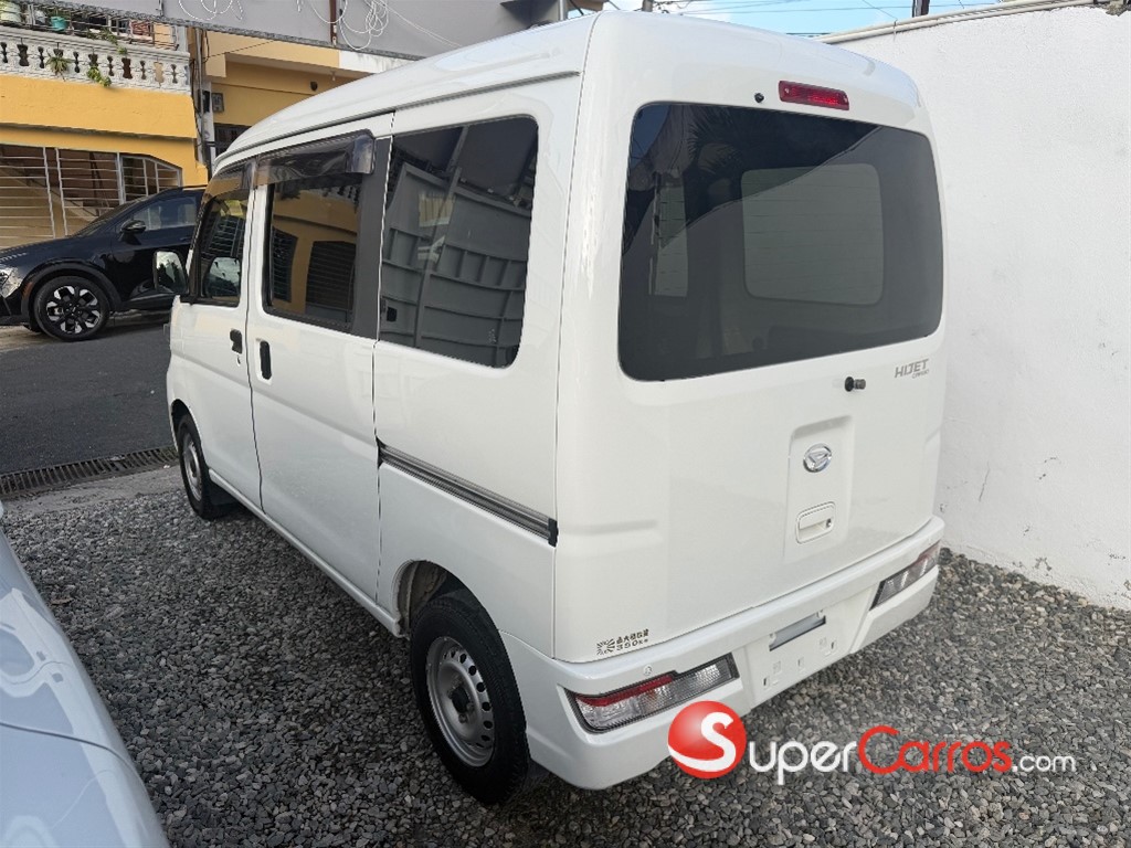 2021 Daihatsu Hijet — foto 8 / 11