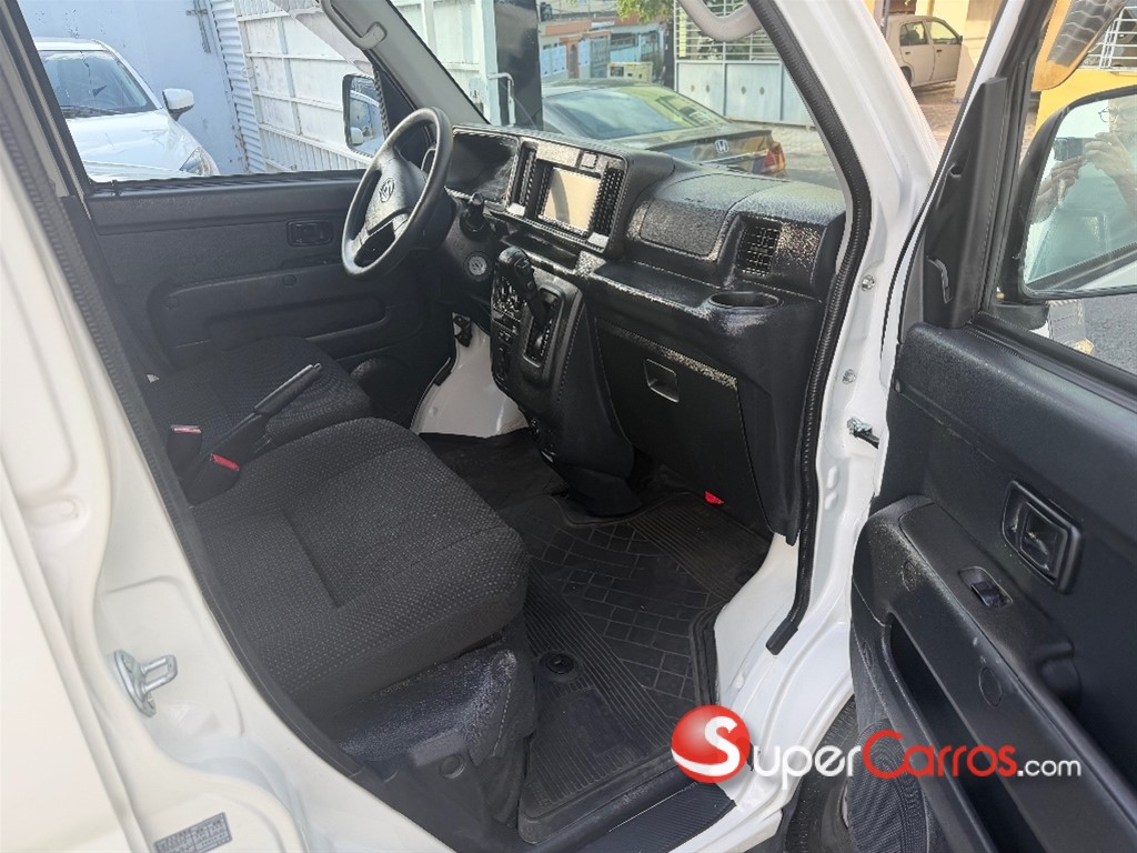 2021 Daihatsu Hijet — foto 9 / 11