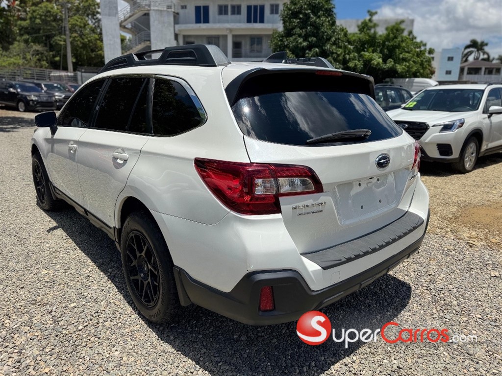 2018 Subaru Outback Premium — foto 3 / 10