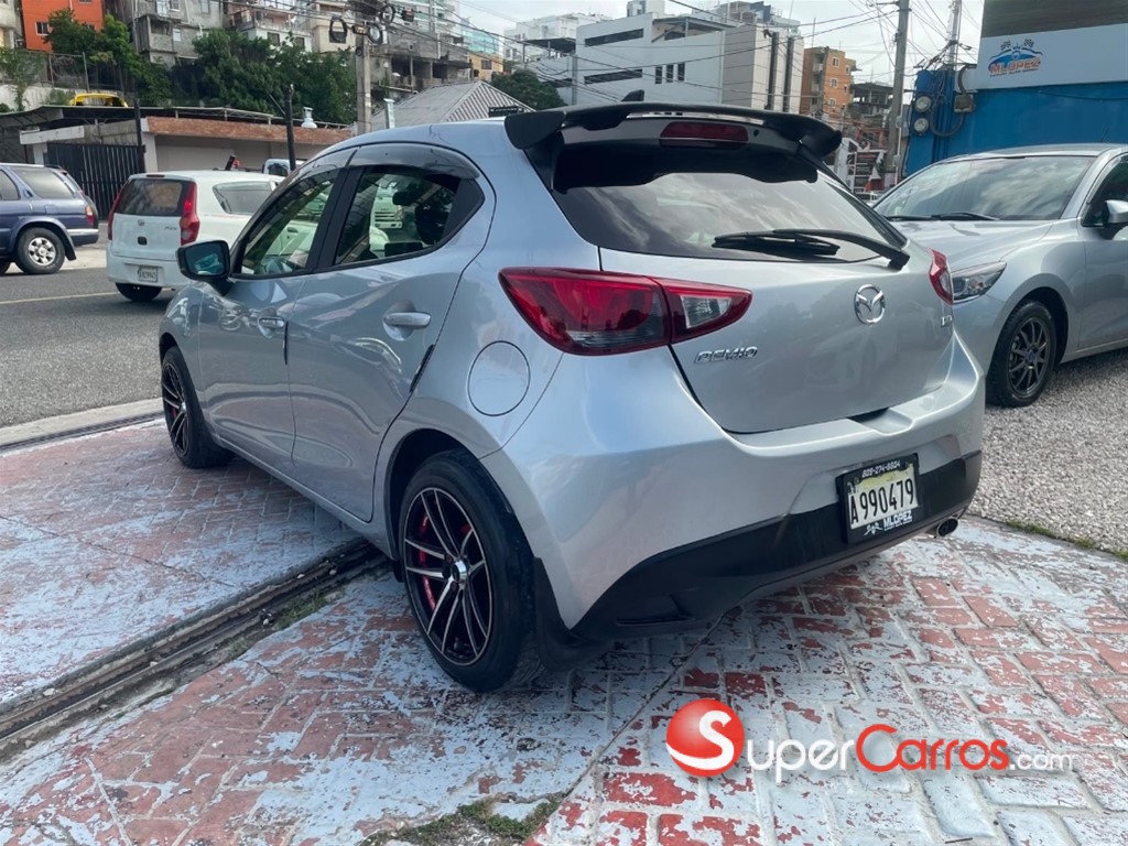 2017 Mazda Demio — foto 6 / 10