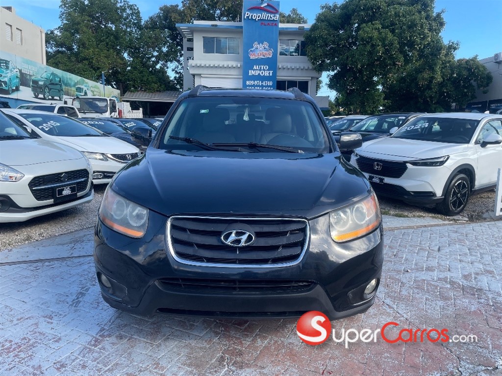 2011 Hyundai Grand Santa Fe