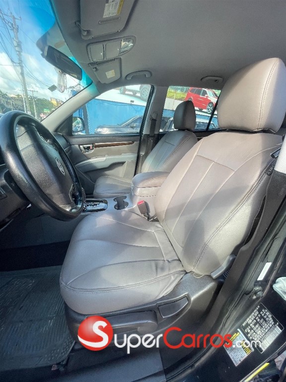 2011 Hyundai Grand Santa Fe — foto 7 / 9