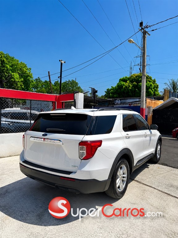 2020 Ford Explorer XLT — foto 3 / 8