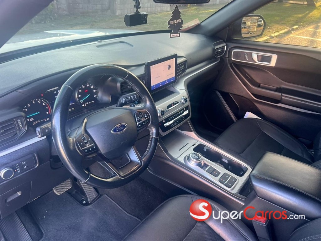2020 Ford Explorer XLT — foto 5 / 8