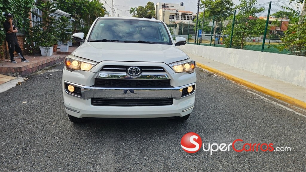 2020 Toyota 4 Runner Limited — foto 6 / 12