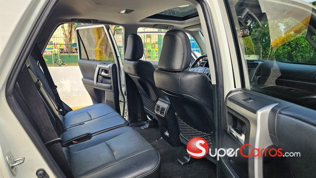 2020 Toyota 4 Runner Limited — foto 7 / 12