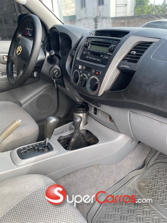 2008 Toyota Hilux — foto 10 / 12